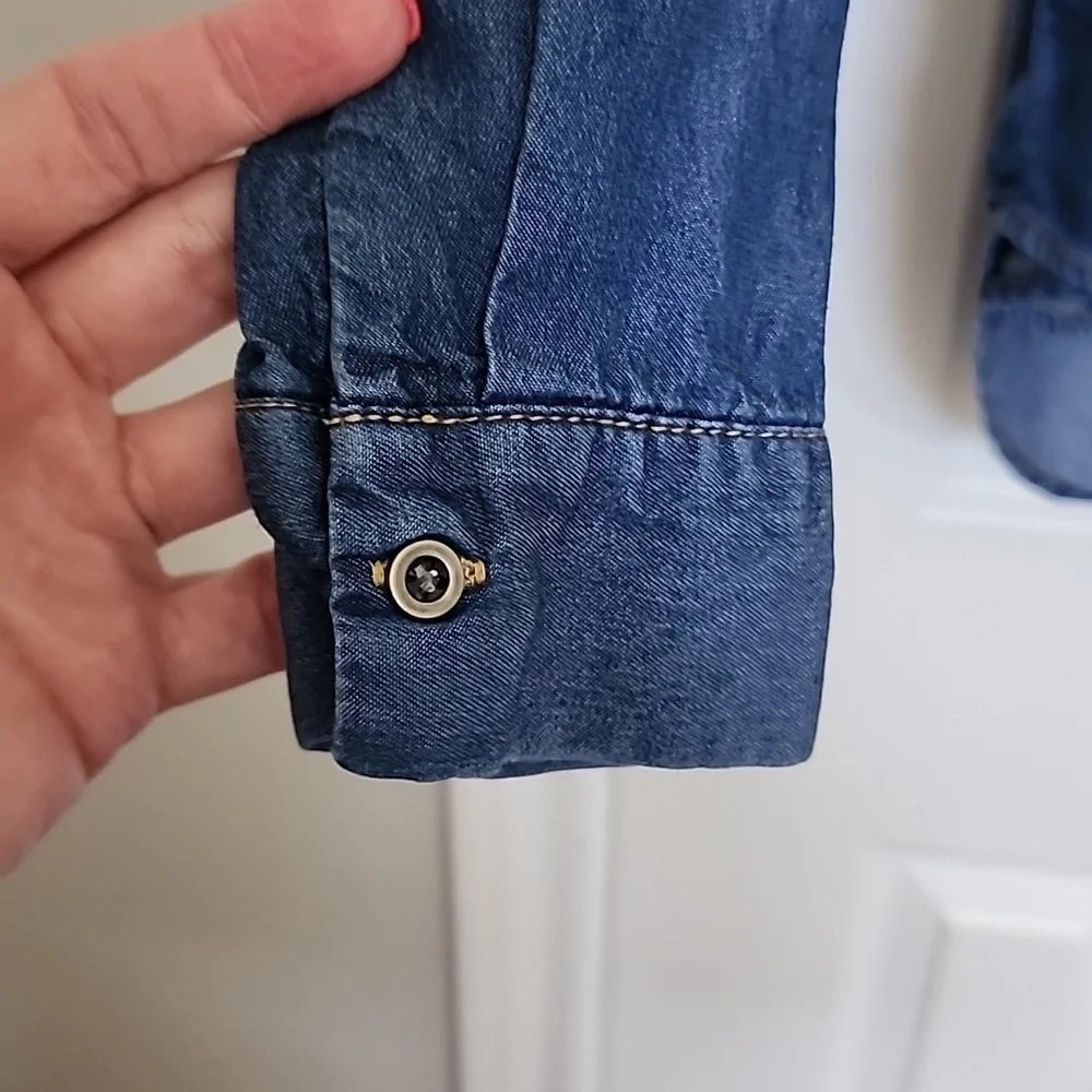 Jane and Delancey Denim Button Down Size Small​​​​​ - Picture 4 of 7
